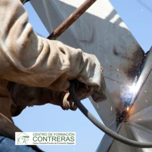 Consigue tu titulación en TPM Estructuras Metálicas de 20 horas en Formación Contreras. Capacítate en prevención de riesgos y mejora tu empleo.